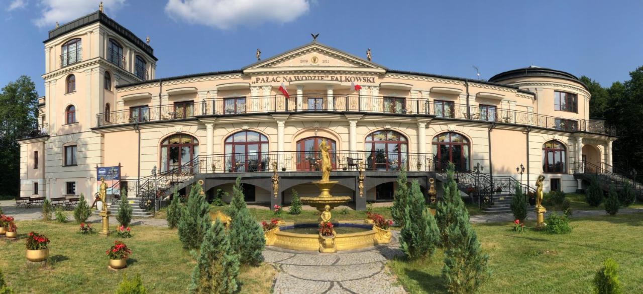 Uzdrowisko Sanatorium Augustow Palac Na Wodzie Falkowski Exteriör bild