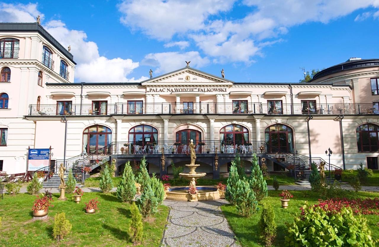 Uzdrowisko Sanatorium Augustow Palac Na Wodzie Falkowski Exteriör bild