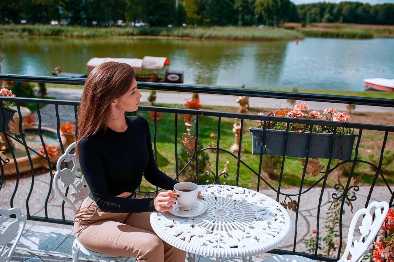 Uzdrowisko Sanatorium Augustow Palac Na Wodzie Falkowski Exteriör bild