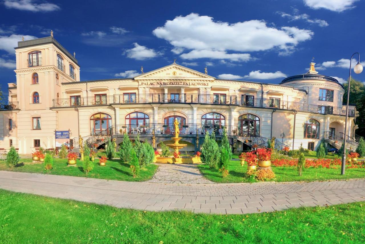 Uzdrowisko Sanatorium Augustow Palac Na Wodzie Falkowski Exteriör bild