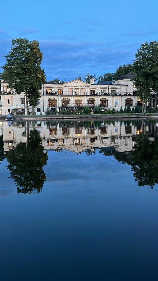 Uzdrowisko Sanatorium Augustow Palac Na Wodzie Falkowski Exteriör bild